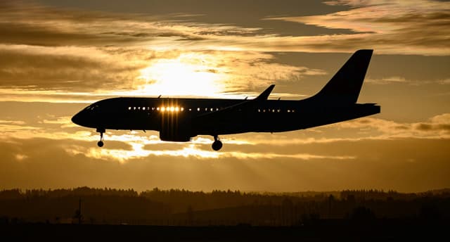 Save Money on Flights: Guide to Scoring the Best Travel Deals