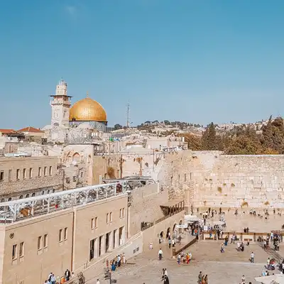 Tourist-filled square in Jerusalem