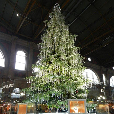 Massive christmas tree.