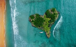 A-heart-island